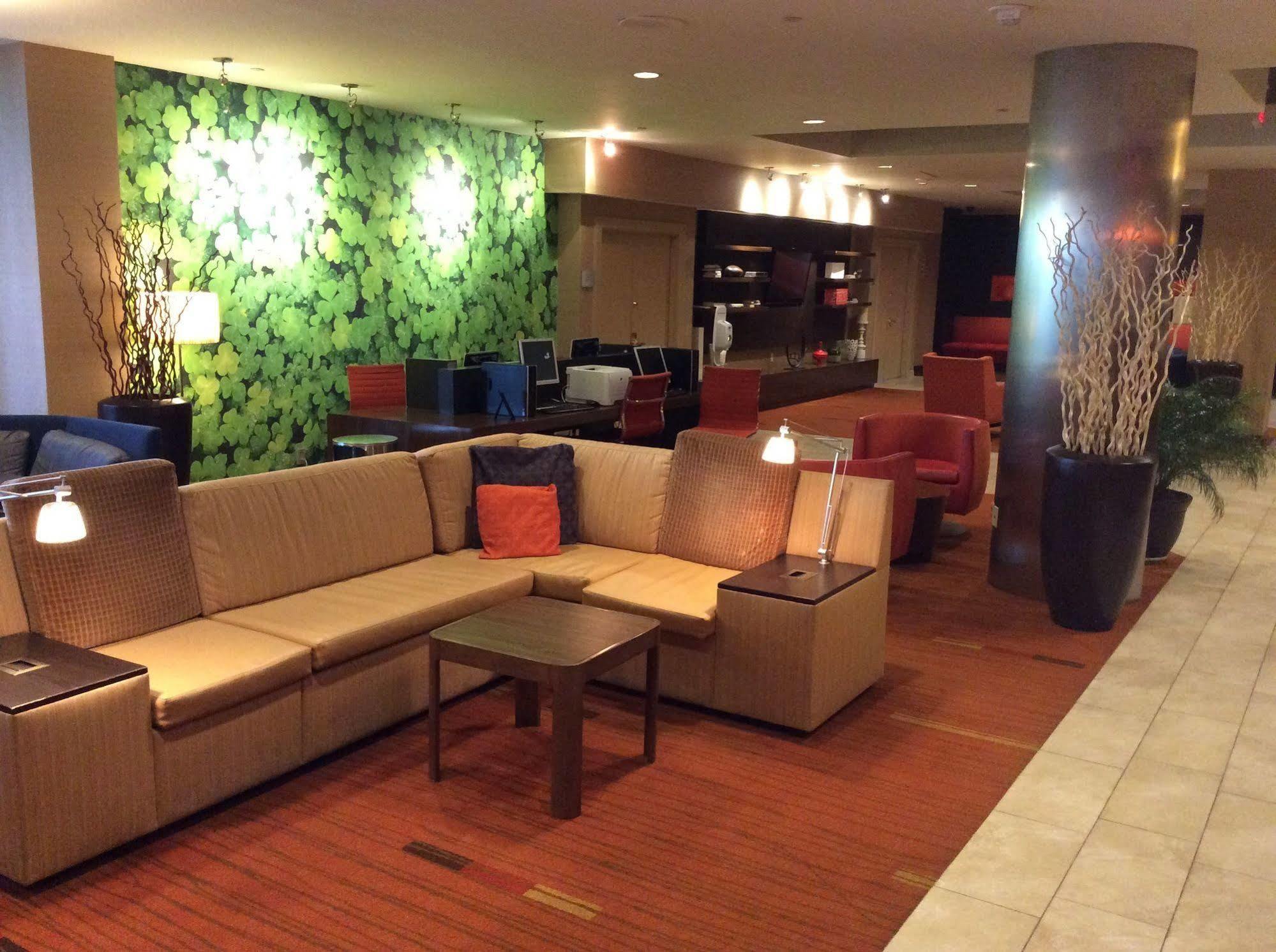 Courtyard By Marriott New York Laguardia Airport Otel Dış mekan fotoğraf